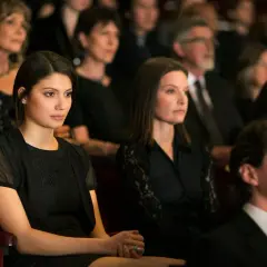 Jak ubrać się na koncert muzyki klasycznej, by wyglądać elegancko i czuć się komfortowo