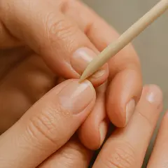 Skuteczne sposoby moczenia skórek przed manicure - 5 metod