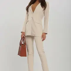 Jak się ubrać na chrzest jako matka: 10 porad na elegancki look