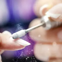 Jaką frezarkę do manicure i pedicure wybrać, aby uniknąć problemów?