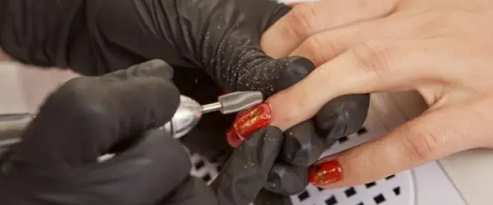 Pochłaniacz pyłu manicure jaki wybrać - kluczowe wskazówki i porady