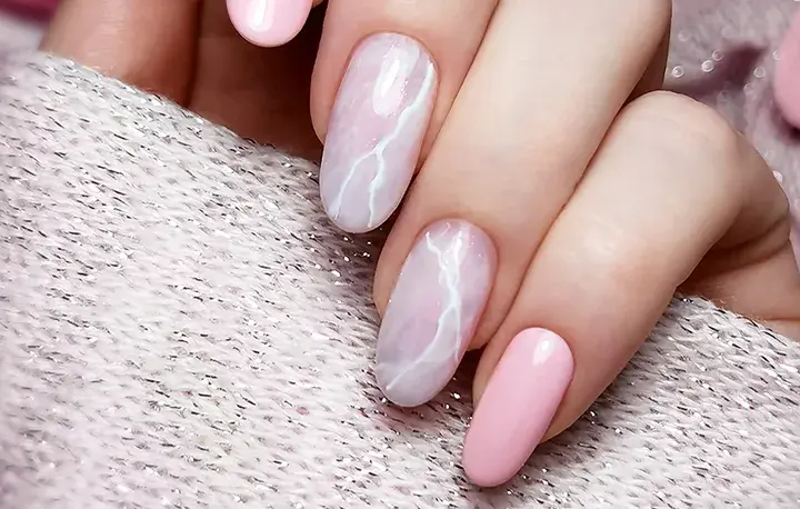 Czy manicure hybrydowy może powodować raka? Poznaj ryzyko i ochronę.
