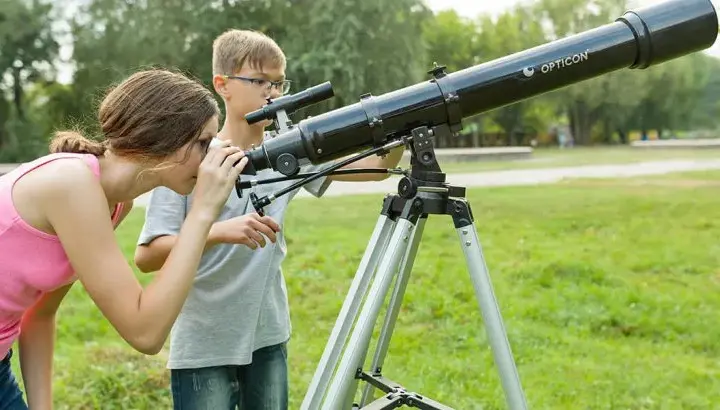 Jaki teleskop dla dziecka? Poznaj najlepsze modele dla małych astronomów
