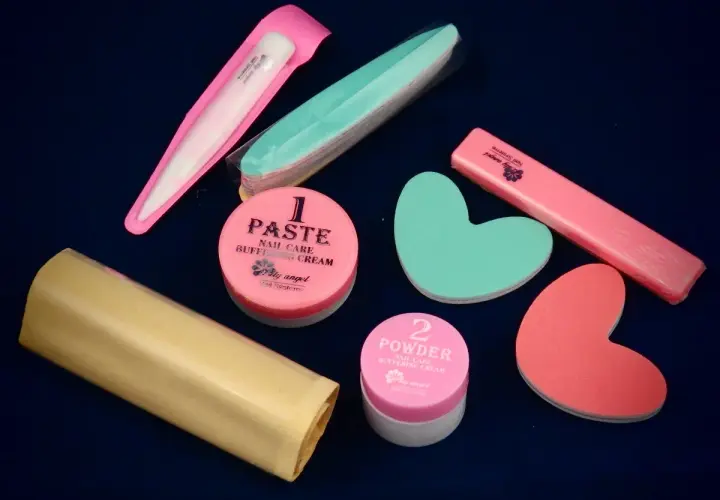Gdzie kupić manicure japoński? Najlepsze miejsca i zestawy do wyboru