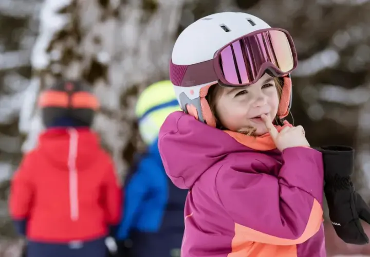 Jak dobrać narty dla dziecka: 8 kluczowych wskazówek dla rodziców