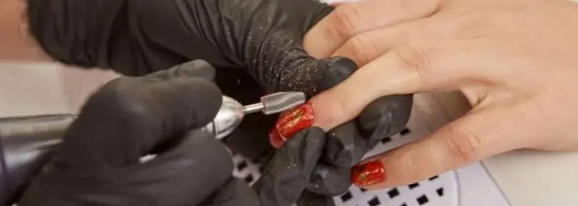 Pochłaniacz pyłu manicure jaki wybrać - kluczowe wskazówki i porady