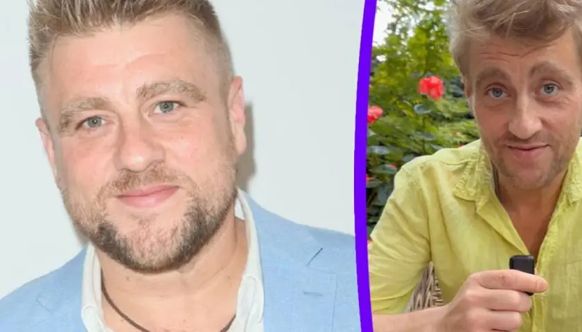 Tomasz Jakubiak, znany z programów kulinarnych, w dwóch odsłonach. W jasnej marynarce i z zawieszką, a obok w żółtej koszuli, z uśmiechem i w otoczeniu natury.