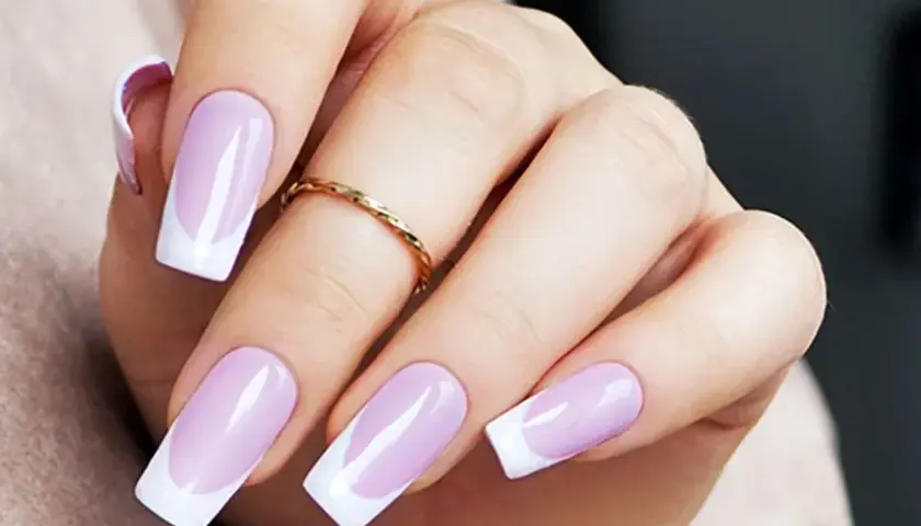 Jaki lakier do French manicure wybrać, aby uzyskać perfekcyjny efekt?
