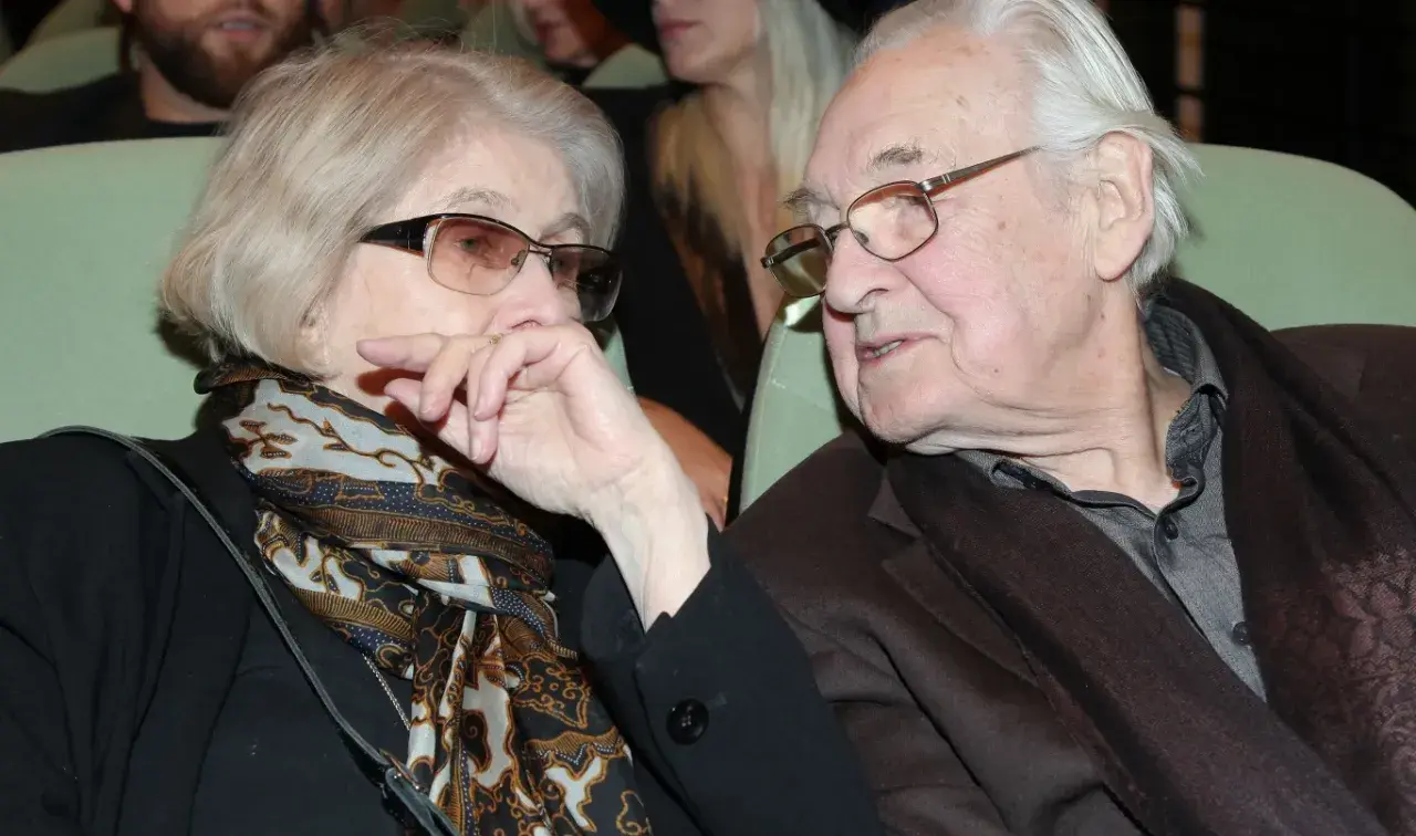 Andrzej Wajda i jego żony, Krystyna Zachwatowicz i Beata Tyszkiewicz, wspominają wspólne chwile.