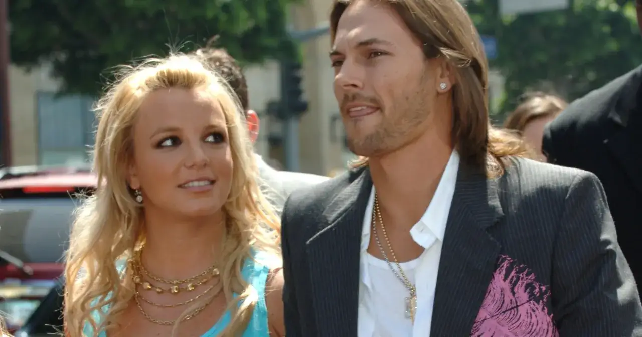 Britney Spears i Kevin Federline, zanim nastąpił ich rozwód, wyglądają na szczęśliwych.