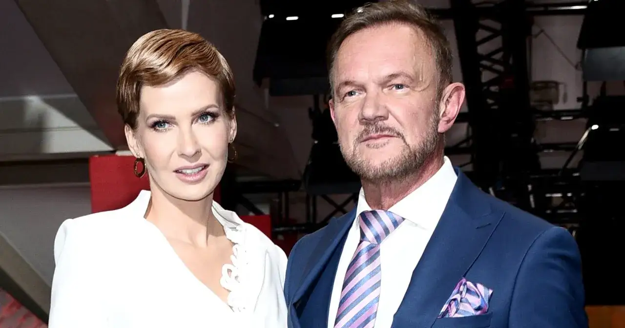 Cezary Pazura z żoną, Patrycją, na ściance. Elegancka para.